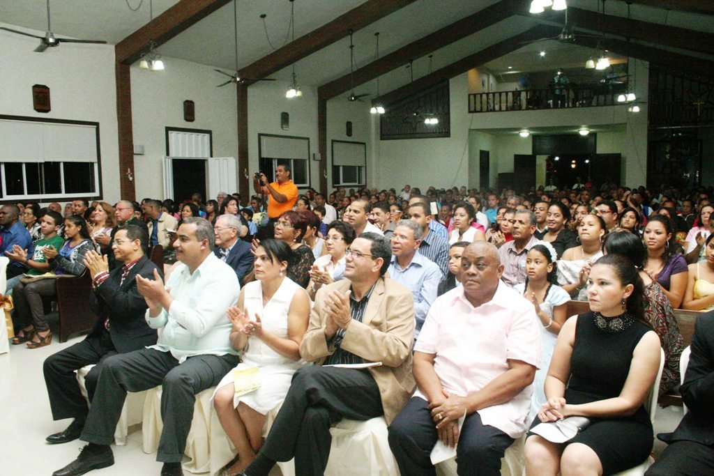 La iglesia Nuestra Señora del Carmen en Gaspar Hernández a toda capacidad en la actividad